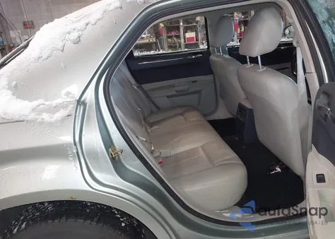 2005 Chrysler 300 Touring from USA, damaged, VIN 2C3JA53G85H551355